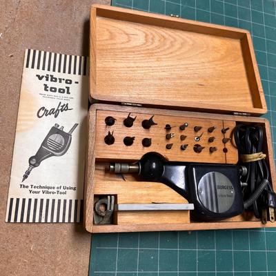 Vintage BURGESS Vibro-Tool DeLuxe Set Wood Case Engraving Runs