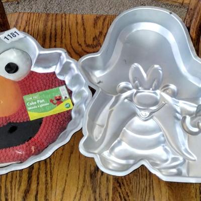 Wilton Elmo and Yosemite Sam Cake Pan