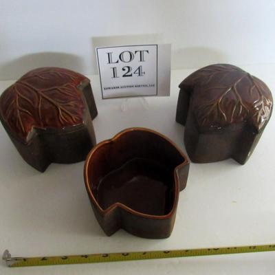 Set of 3 Leaf Shaped Dishes, 2 Covers