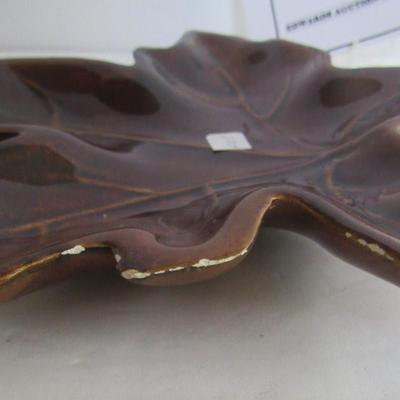 2 Decorative Leaf Shaped Dishes