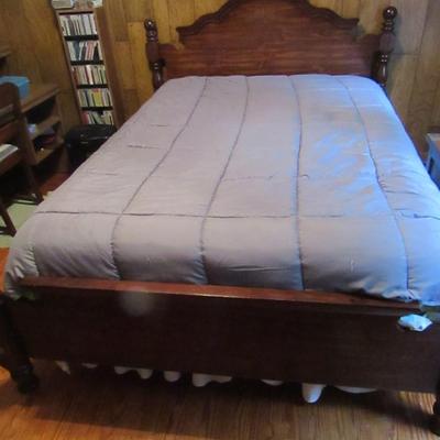 Full Size Bed with Solid Wood Head and Foot Board (FBR)