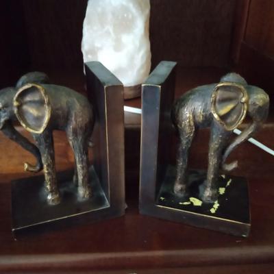 SALT LAMP AND A PAIR OF ELEPHANT BOOKENDS