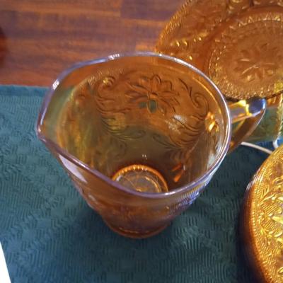 INDIANA TIARA AMBER SANDWICH GLASS DINNER PLATES AND WATER PITCHER