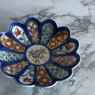 18 Japanese flower bowls