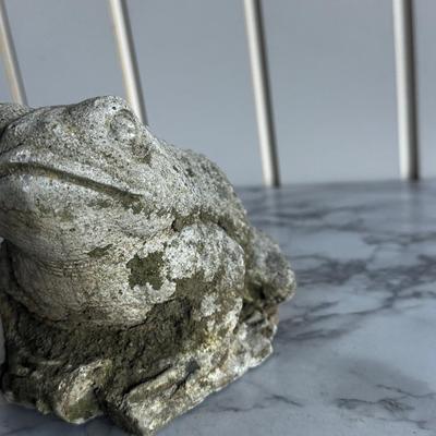 Cement toad vintage
