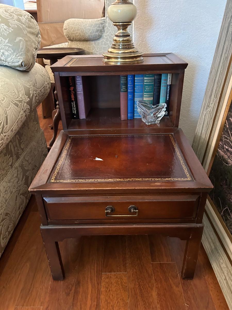 Pair of Vintage Midcentury Mahogany TwoTier End Side Tables Single