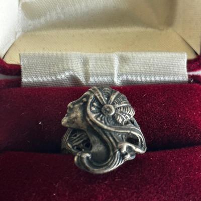 1950â€™s Art Nouveau style ring