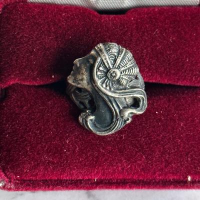 1950â€™s Art Nouveau style ring