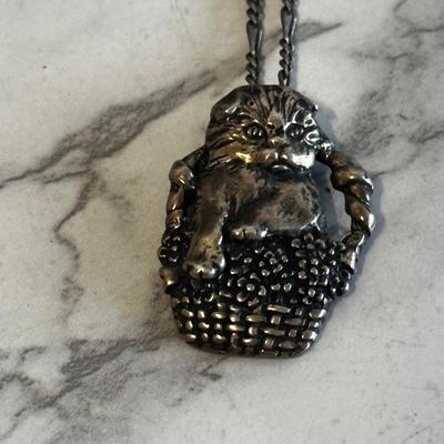 Vintage Sterling Silver cat in basket pendant with silver chain