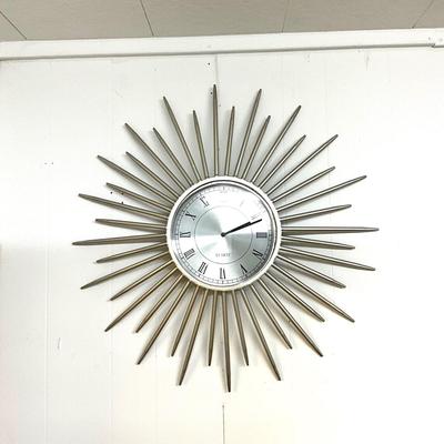 640 New Silvertone Starburst Metal Wall Clock