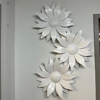 642 Three Large White Painted Metal Wall Sunflowers