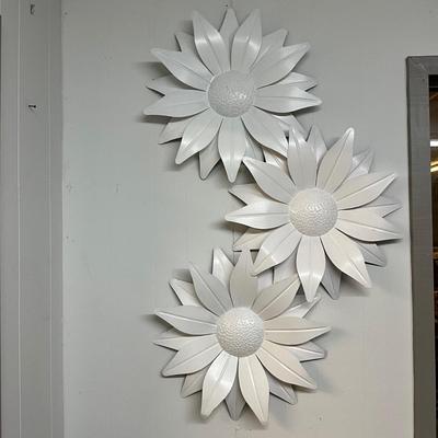 642 Three Large White Painted Metal Wall Sunflowers