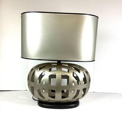 646 Silver Geometric Style Decorator Lamp