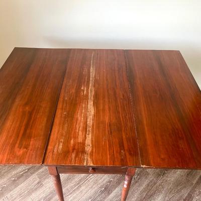 Antique Drop Leaf Table on Turned Legs *Read Details