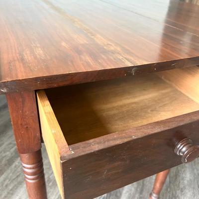 Antique Drop Leaf Table on Turned Legs *Read Details