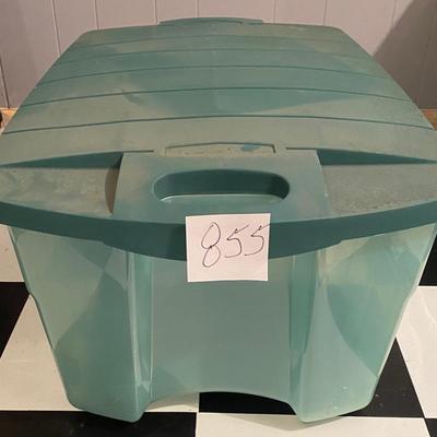 Large Rubbermaid Tote