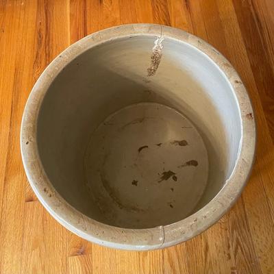 Cracked Redwing 10 Crock