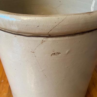 Cracked Redwing 10 Crock