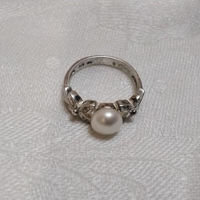Vintage Avon Sterling Silver Cultured Pearl/White Sapphires Flower 925 Ring Size 6