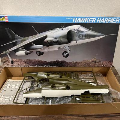 Hawker Harrier & Sikorsky HH 53C Scale Models