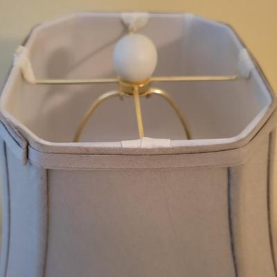 White Ceramic Lamp and Cherub (BR3-DW)