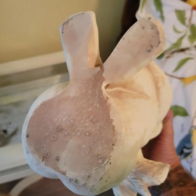 White Ceramic Lamp and Cherub (BR3-DW)