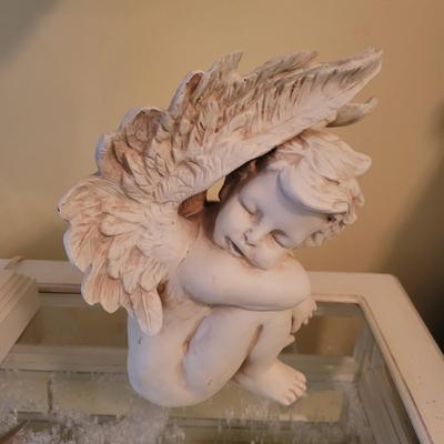 White Ceramic Lamp and Cherub (BR3-DW)