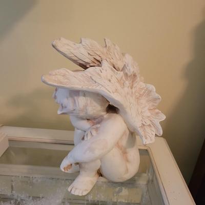 White Ceramic Lamp and Cherub (BR3-DW)