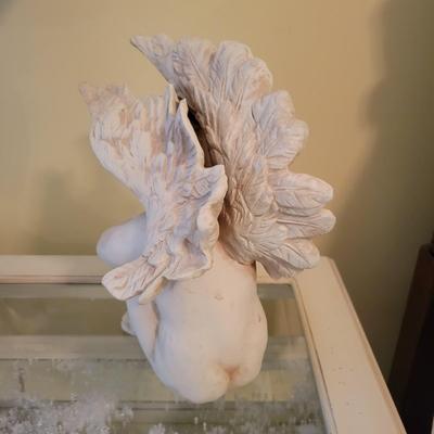 White Ceramic Lamp and Cherub (BR3-DW)