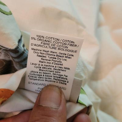 Full Size Comforter, Shams, Sheets and more Bedding (BR3-DW)