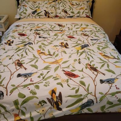Full Size Comforter, Shams, Sheets and more Bedding (BR3-DW)