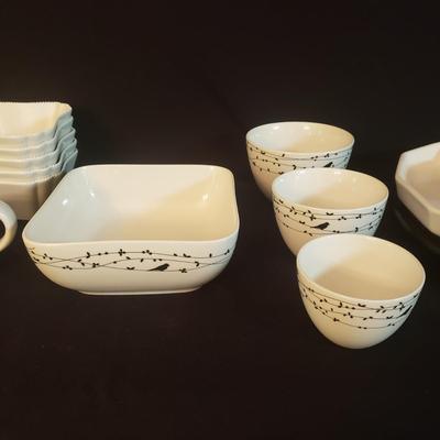 Ciroa Dishes, White Italian Bowl and More(D-KD)