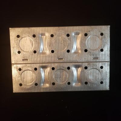 Vintage Six Pack Coca-Cola Bottles With Metal Carrier (D-KD)