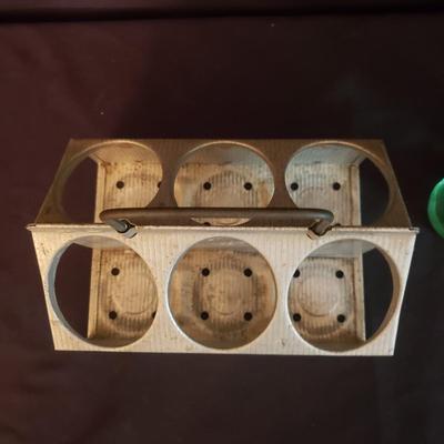 Vintage Six Pack Coca-Cola Bottles With Metal Carrier (D-KD)