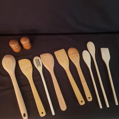 Calphalon, World Market Wooden Spoons,  Cutting Board, and More (D-KD)