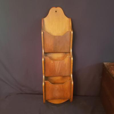 Wooden Bread Box, Letter Rack, and Spices (D-KD)