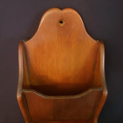 Wooden Bread Box, Letter Rack, and Spices (D-KD)