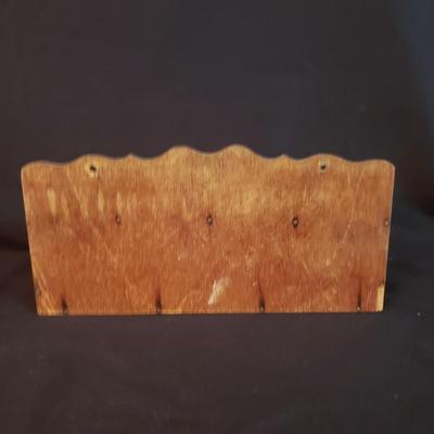 Wooden Bread Box, Letter Rack, and Spices (D-KD)