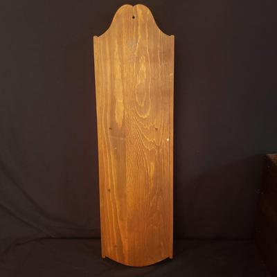 Wooden Bread Box, Letter Rack, and Spices (D-KD)