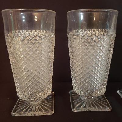 8 Pieces of Formed Serving Glass (D-KD)