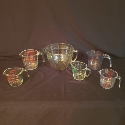 Pyrex and Anchor Hocking Glass Measuring Cups and More (D-KD)