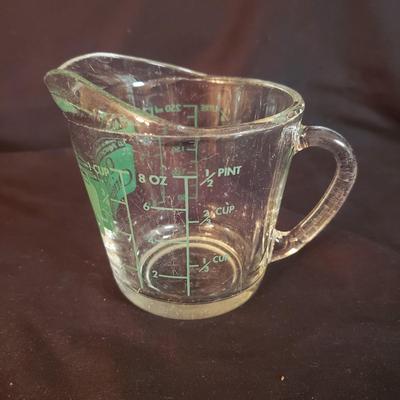 Pyrex and Anchor Hocking Glass Measuring Cups and More (D-KD)