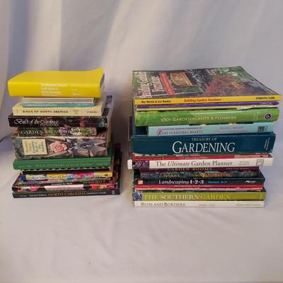 N.C & More Gardening and Bird Books Inc. Some Vintage (BR1-BBL)