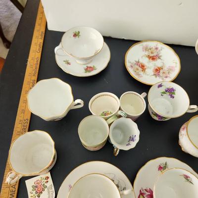 Large lot of Tea cups & saucers 1 Sadler England Teapot
