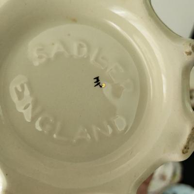 Large lot of Tea cups & saucers 1 Sadler England Teapot