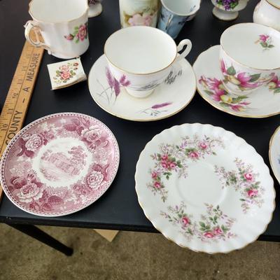 Large lot of Tea cups & saucers 1 Sadler England Teapot