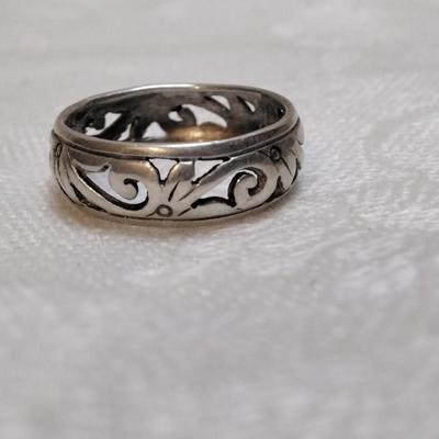 Vintage Scrollwork 925 Ring Size 8