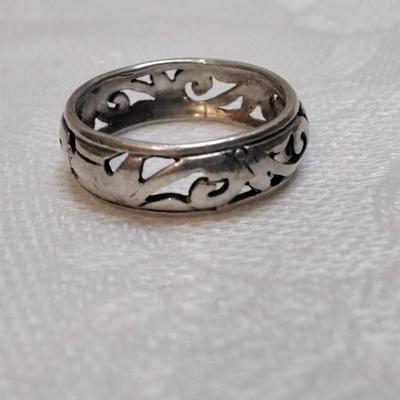 Vintage Scrollwork 925 Ring Size 8