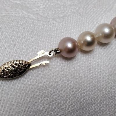 Shades of Champagne Pearls 18" Necklace 14K Clasp