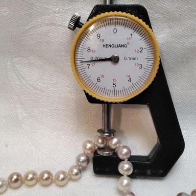 Shades of Champagne Pearls 18" Necklace 14K Clasp
